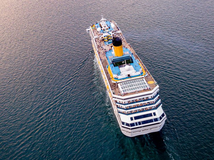 How to Stay Healthy on a Cruise Ship